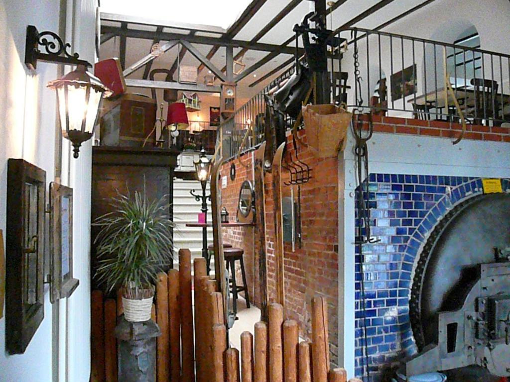 נויהאוס אם רנווג Hotel An Der Alten Porzelline מראה חיצוני תמונה